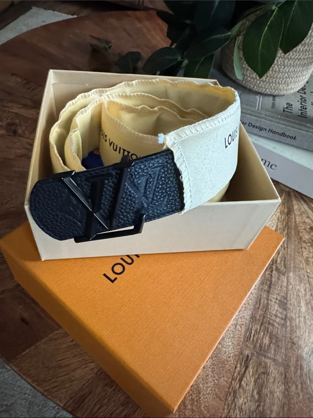 Louis Vuitton Men’s Black Textured Leather LV Buckle Belt